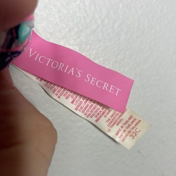 Victorias Secret Swim Size 32C Pink Purple Paisley Push Up Bikini Top Vacation - Picture 8 of 9